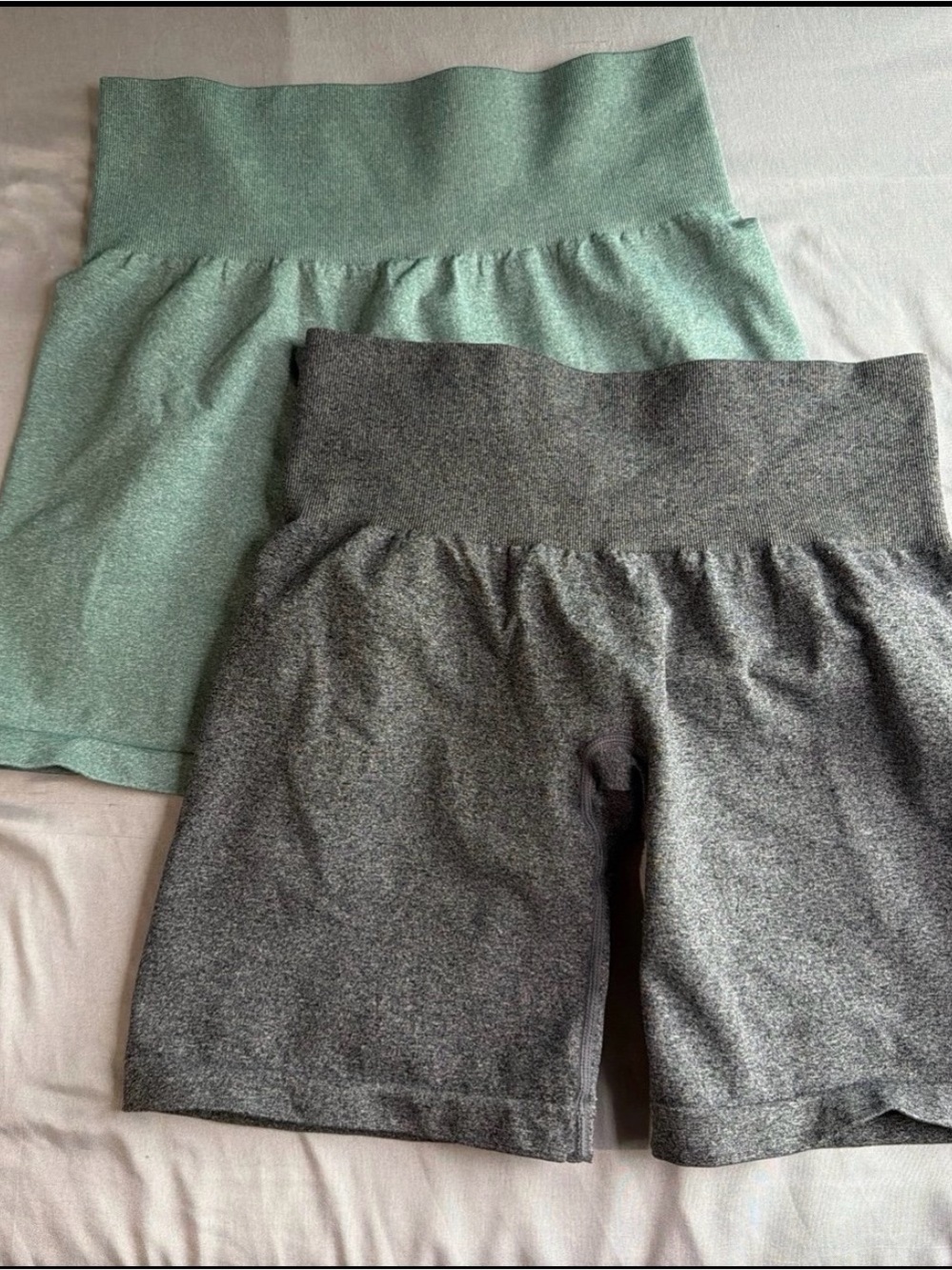 NVGTN Seamless High-Waist Bike Shorts in Mint Green & Charcoal